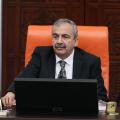 سری سوریا ئۆندەر، دەنگێکی مرۆیی لە تاریکی بێدەنگیدا